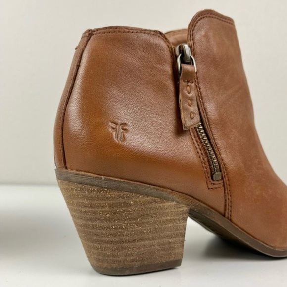 Frye Judith Zip Bootie size 9.5 - Picture 11 of 12